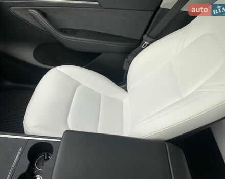 Серый Тесла Model Y, объемом двигателя 0 л и пробегом 29 тыс. км за 32700 $, фото 39 на Automoto.ua