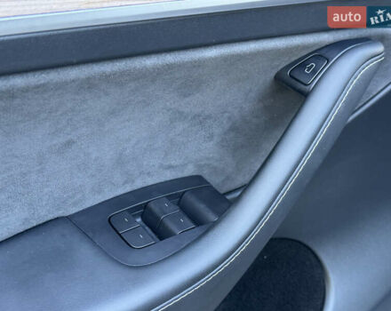 Серый Тесла Model Y, объемом двигателя 0 л и пробегом 100 тыс. км за 24500 $, фото 66 на Automoto.ua