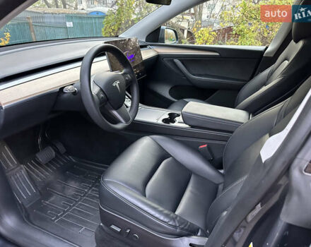 Серый Тесла Model Y, объемом двигателя 0 л и пробегом 95 тыс. км за 24900 $, фото 15 на Automoto.ua