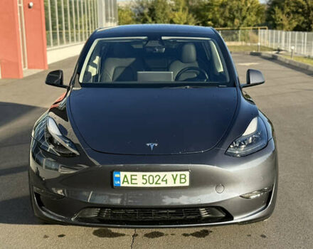 Серый Тесла Model Y, объемом двигателя 0 л и пробегом 34 тыс. км за 24000 $, фото 1 на Automoto.ua