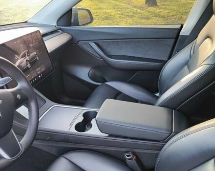 Серый Тесла Model Y, объемом двигателя 0 л и пробегом 160 тыс. км за 24500 $, фото 11 на Automoto.ua
