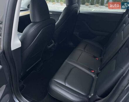 Сірий Тесла Model Y, об'ємом двигуна 0 л та пробігом 65 тис. км за 25500 $, фото 29 на Automoto.ua