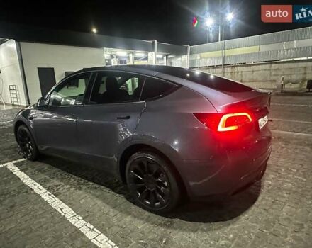 Серый Тесла Model Y, объемом двигателя 0 л и пробегом 64 тыс. км за 28999 $, фото 8 на Automoto.ua