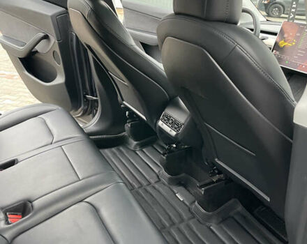 Сірий Тесла Model Y, об'ємом двигуна 0 л та пробігом 118 тис. км за 25900 $, фото 32 на Automoto.ua