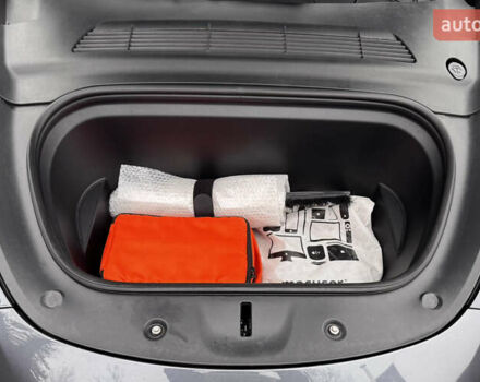 Сірий Тесла Model Y, об'ємом двигуна 0 л та пробігом 46 тис. км за 27500 $, фото 25 на Automoto.ua