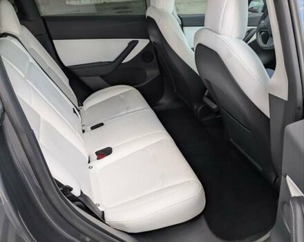 Серый Тесла Model Y, объемом двигателя 0 л и пробегом 27 тыс. км за 27000 $, фото 16 на Automoto.ua