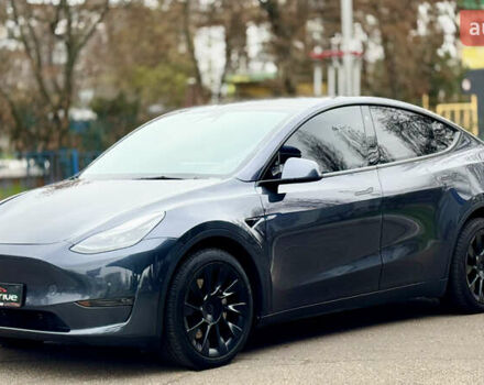 Серый Тесла Model Y, объемом двигателя 0 л и пробегом 130 тыс. км за 25999 $, фото 4 на Automoto.ua