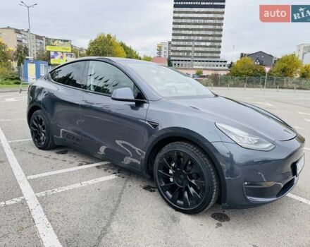 Серый Тесла Model Y, объемом двигателя 0 л и пробегом 61 тыс. км за 25500 $, фото 6 на Automoto.ua