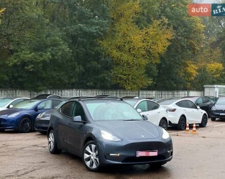 Серый Тесла Model Y, объемом двигателя 0 л и пробегом 61 тыс. км за 30999 $, фото 1 на Automoto.ua