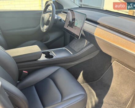 Сірий Тесла Model Y, об'ємом двигуна 0 л та пробігом 65 тис. км за 28900 $, фото 6 на Automoto.ua