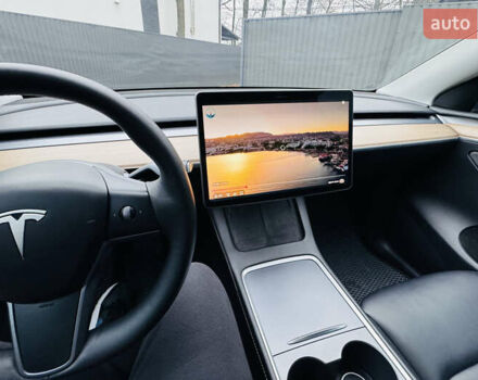 Сірий Тесла Model Y, об'ємом двигуна 0 л та пробігом 46 тис. км за 27500 $, фото 29 на Automoto.ua