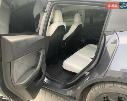 Серый Тесла Model Y, объемом двигателя 0 л и пробегом 29 тыс. км за 32700 $, фото 27 на Automoto.ua