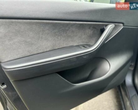 Сірий Тесла Model Y, об'ємом двигуна 0 л та пробігом 121 тис. км за 25000 $, фото 16 на Automoto.ua