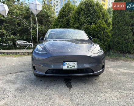 Серый Тесла Model Y, объемом двигателя 0 л и пробегом 17 тыс. км за 25500 $, фото 1 на Automoto.ua