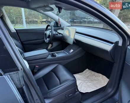 Серый Тесла Model Y, объемом двигателя 0 л и пробегом 38 тыс. км за 24999 $, фото 44 на Automoto.ua