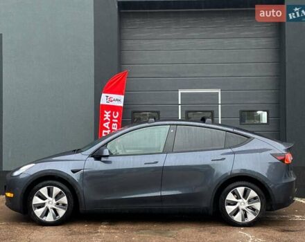 Серый Тесла Model Y, объемом двигателя 0 л и пробегом 61 тыс. км за 30999 $, фото 5 на Automoto.ua