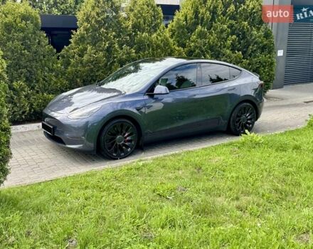 Серый Тесла Model Y, объемом двигателя 0 л и пробегом 28 тыс. км за 40865 $, фото 1 на Automoto.ua