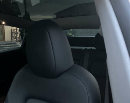 Серый Тесла Model Y, объемом двигателя 0 л и пробегом 30 тыс. км за 25000 $, фото 20 на Automoto.ua