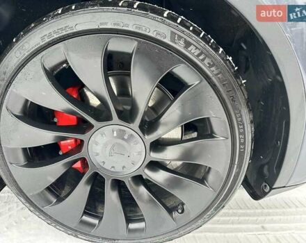 Тесла Model Y 2022 у Вінниці на Automoto.ua Сірий Тесла Model Y, об'ємом двигуна 0 л та пробігом 57 тис. км за 25500 $, фото 3 на Automoto.ua