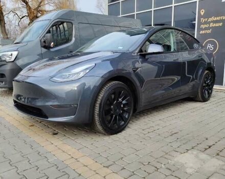 Серый Тесла Model Y, объемом двигателя 0 л и пробегом 50 тыс. км за 25990 $, фото 2 на Automoto.ua
