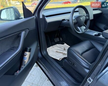 Серый Тесла Model Y, объемом двигателя 0 л и пробегом 38 тыс. км за 24999 $, фото 32 на Automoto.ua