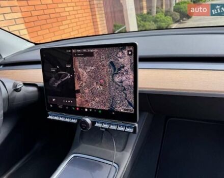 Серый Тесла Model Y, объемом двигателя 0 л и пробегом 31 тыс. км за 35500 $, фото 4 на Automoto.ua