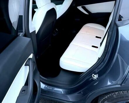 Сірий Тесла Model Y, об'ємом двигуна 0 л та пробігом 62 тис. км за 28000 $, фото 2 на Automoto.ua