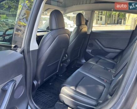 Серый Тесла Model Y, объемом двигателя 0 л и пробегом 50 тыс. км за 26500 $, фото 39 на Automoto.ua