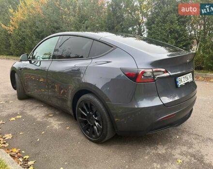 Серый Тесла Model Y, объемом двигателя 0 л и пробегом 30 тыс. км за 28000 $, фото 2 на Automoto.ua