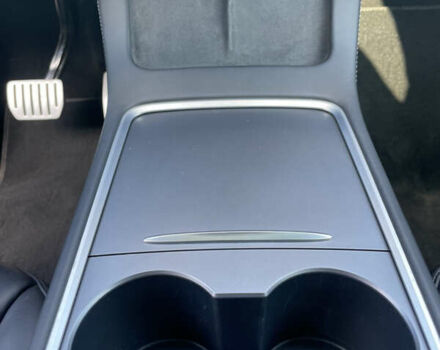 Тесла Model Y 2022 в Киеве на Automoto.ua Серый Тесла Model Y, объемом двигателя 0 л и пробегом 78 тыс. км за 30500 $, фото 34 на Automoto.ua