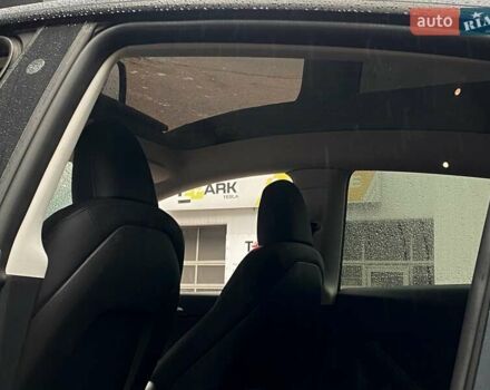 Серый Тесла Model Y, объемом двигателя 0 л и пробегом 61 тыс. км за 30999 $, фото 14 на Automoto.ua