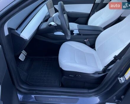 Сірий Тесла Model Y, об'ємом двигуна 0 л та пробігом 25 тис. км за 33000 $, фото 51 на Automoto.ua