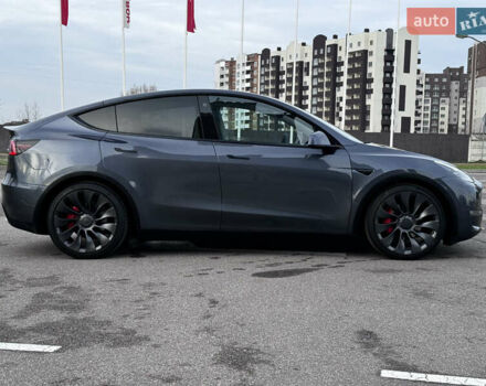 Серый Тесла Model Y, объемом двигателя 0 л и пробегом 26 тыс. км за 28900 $, фото 12 на Automoto.ua
