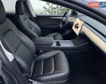 Сірий Тесла Model Y, об'ємом двигуна 0 л та пробігом 65 тис. км за 25500 $, фото 27 на Automoto.ua
