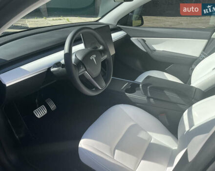 Серый Тесла Model Y, объемом двигателя 0 л и пробегом 51 тыс. км за 37000 $, фото 9 на Automoto.ua