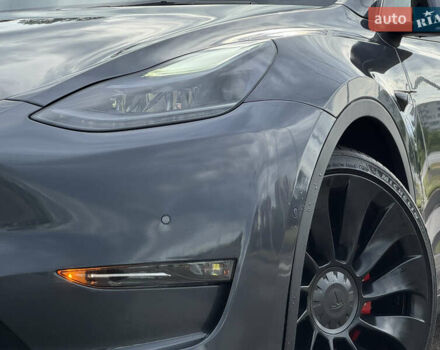 Серый Тесла Model Y, объемом двигателя 0 л и пробегом 27 тыс. км за 27500 $, фото 10 на Automoto.ua
