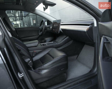 Серый Тесла Model Y, объемом двигателя 0 л и пробегом 148 тыс. км за 23500 $, фото 42 на Automoto.ua