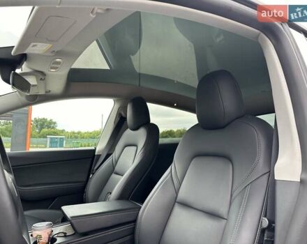 Сірий Тесла Model Y, об'ємом двигуна 0 л та пробігом 47 тис. км за 29999 $, фото 26 на Automoto.ua