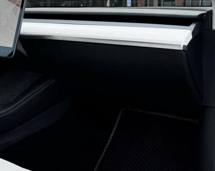 Серый Тесла Model Y, объемом двигателя 0 л и пробегом 26 тыс. км за 28900 $, фото 50 на Automoto.ua