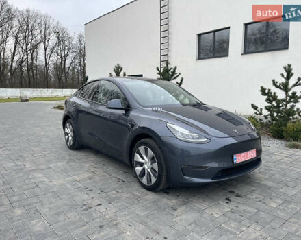 Сірий Тесла Model Y, об'ємом двигуна 0 л та пробігом 65 тис. км за 25500 $, фото 1 на Automoto.ua