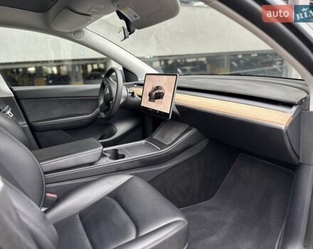 Сірий Тесла Model Y, об'ємом двигуна 0 л та пробігом 121 тис. км за 25000 $, фото 13 на Automoto.ua