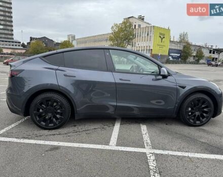 Серый Тесла Model Y, объемом двигателя 0 л и пробегом 61 тыс. км за 25500 $, фото 35 на Automoto.ua