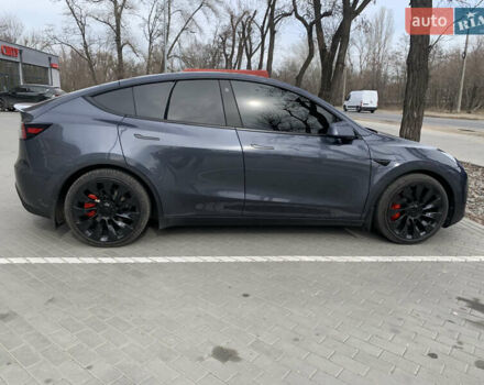 Серый Тесла Model Y, объемом двигателя 0 л и пробегом 29 тыс. км за 32700 $, фото 2 на Automoto.ua