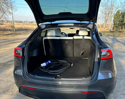 Тесла Model Y 2022 в Луцке на Automoto.ua Серый Тесла Model Y, объемом двигателя 0 л и пробегом 74 тыс. км за 23000 $, фото 10 на Automoto.ua