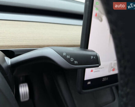 Серый Тесла Model Y, объемом двигателя 0 л и пробегом 53 тыс. км за 28000 $, фото 52 на Automoto.ua