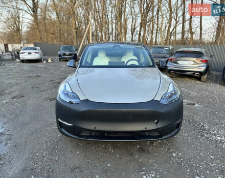 Серый Тесла Model Y, объемом двигателя 0 л и пробегом 65 тыс. км за 19300 $, фото 1 на Automoto.ua
