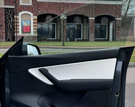 Серый Тесла Model Y, объемом двигателя 0 л и пробегом 26 тыс. км за 28900 $, фото 47 на Automoto.ua