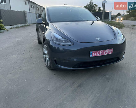 Серый Тесла Model Y, объемом двигателя 0 л и пробегом 30 тыс. км за 25000 $, фото 1 на Automoto.ua