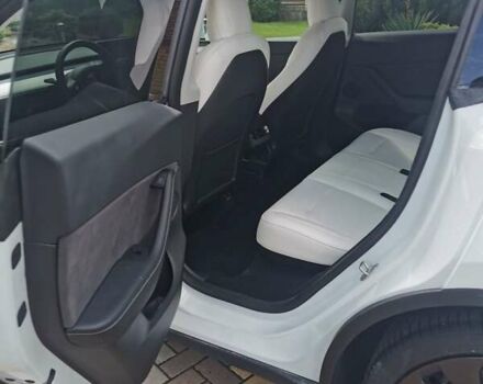 Серый Тесла Model Y, объемом двигателя 0 л и пробегом 4 тыс. км за 32999 $, фото 10 на Automoto.ua