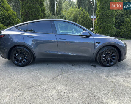 Серый Тесла Model Y, объемом двигателя 0 л и пробегом 17 тыс. км за 25500 $, фото 4 на Automoto.ua